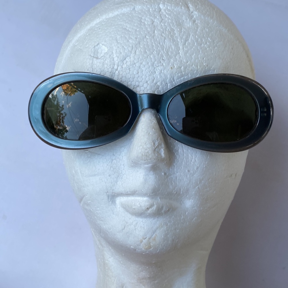 Vogue oval Sunglasses 😎 made in Florence Italy vintage